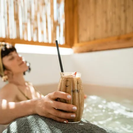 Szálloda Koukoumi Vegan Boutique Áno Merá