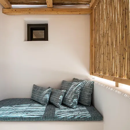 Koukoumi Vegan Boutique Áno Merá