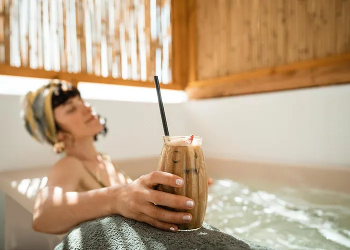 Hotel Koukoumi Vegan Boutique Ano Mera