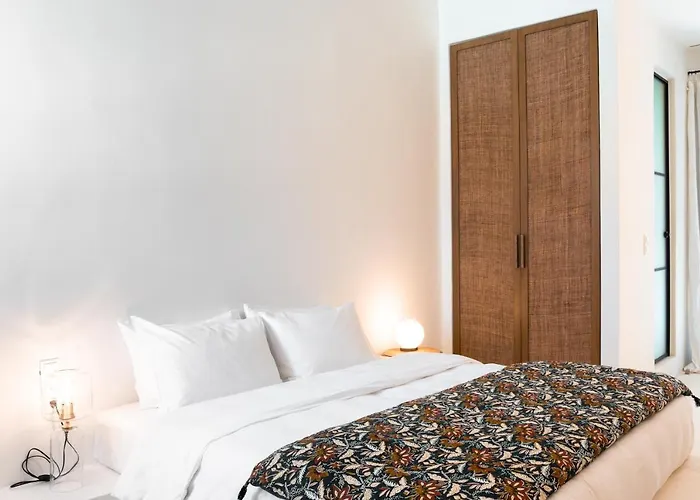 Koukoumi Vegan Boutique Άνω Μερά