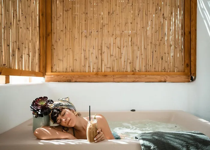 Koukoumi Vegan Boutique 5* Άνω Μερά