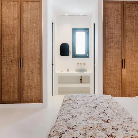 Koukoumi Vegan Boutique 5* Ano Mera