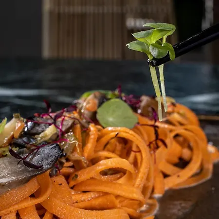 מלון Koukoumi Vegan Boutique 5*