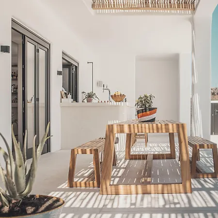 Koukoumi Vegan Boutique 5* Ano Mera
